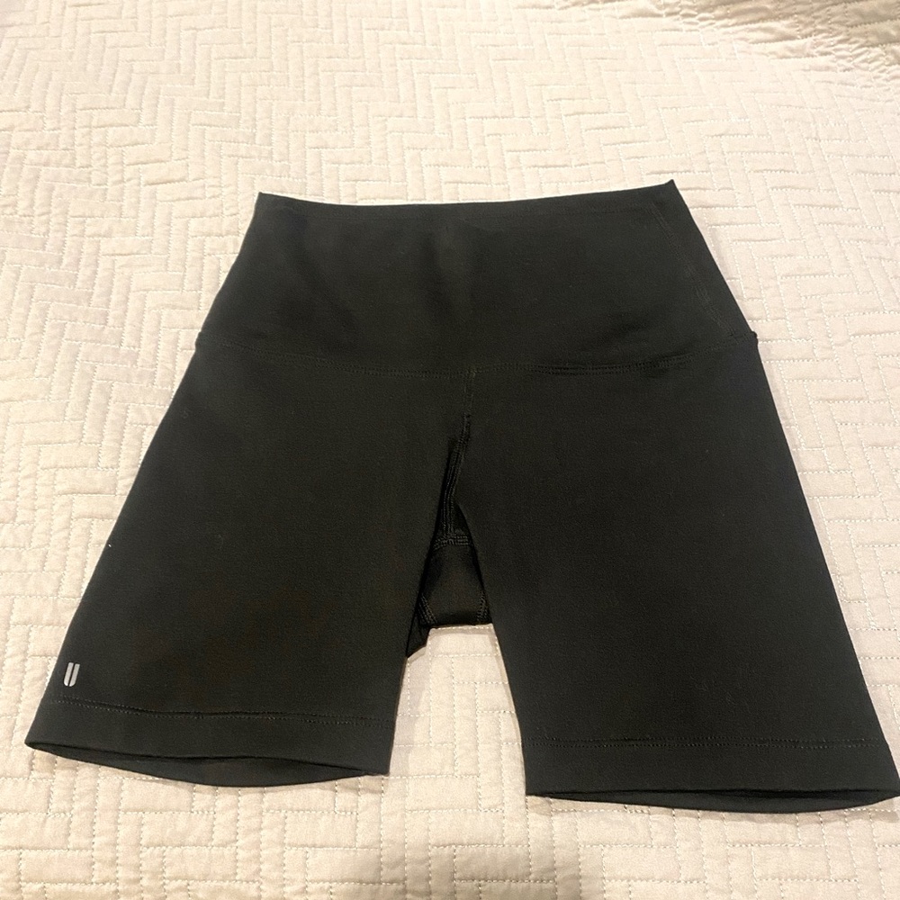 NOBULL High Rise 6 in matte short XS